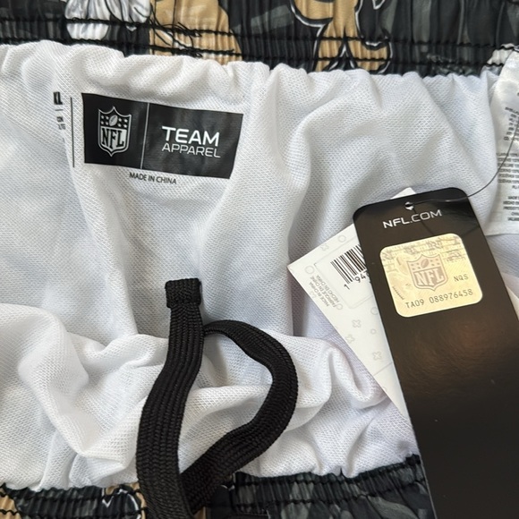 NFL New Orleans Saints Swim Trunks Size XL - Picture 2 of 6